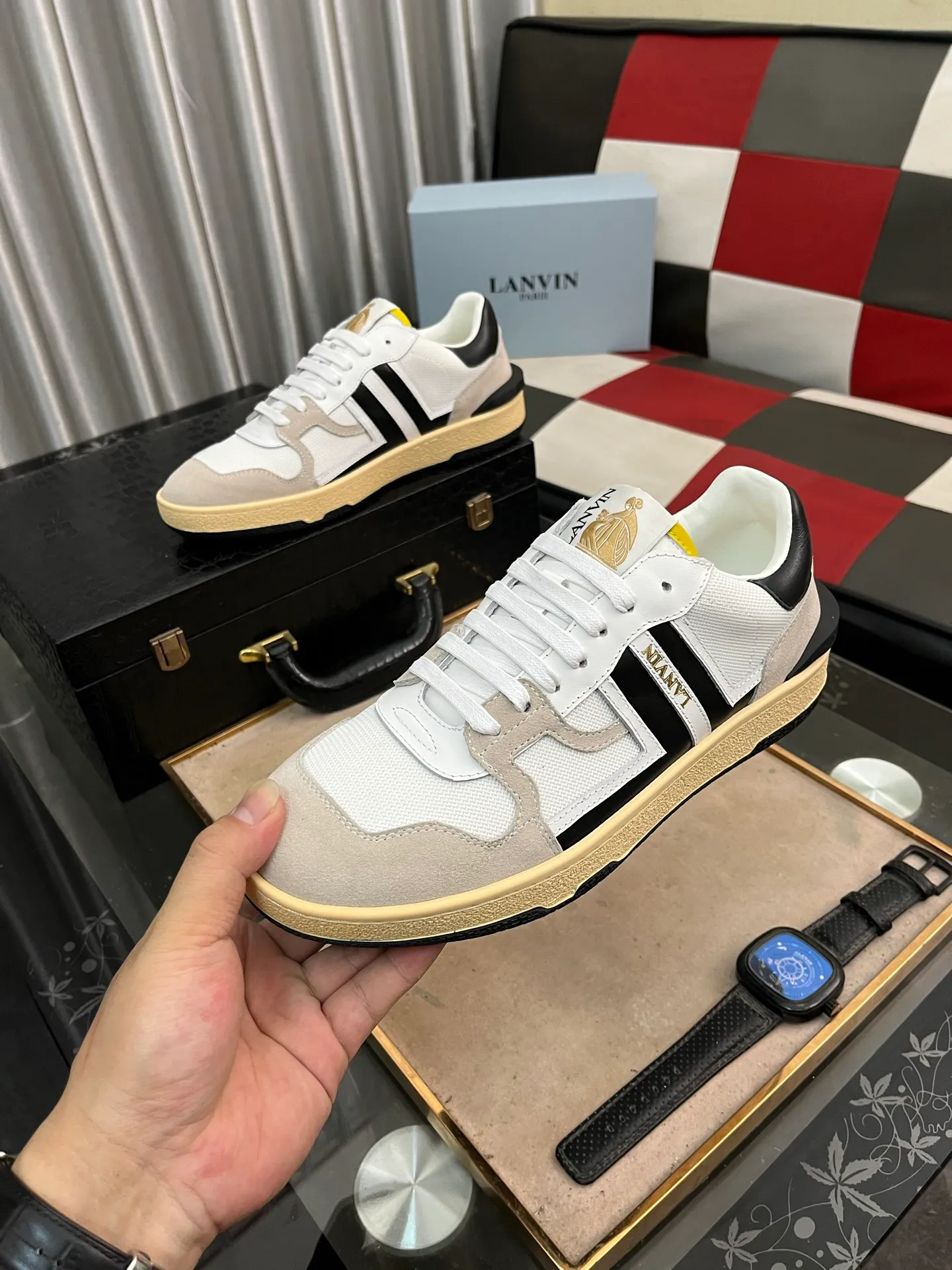 Men's men's shoes 💰540⌚️⌚️❗️Lanvin# Lanvin spring and summer series new colors latest lace up fashion casual forrest shoes running shoes ~ bumpr high quality couple series‼ ️ The latest trendy products of the season 🌈Many bloggers have started buying original models and custom-made them. The uppers are made of nubuck leather. They are very versatile, fashionable and casual, and are comfortable on the feet. Recommended for personal use! The original molded rubber backing with clear logo is wear-resistant. Standard code for couples: female code 35~40, male code 38-45